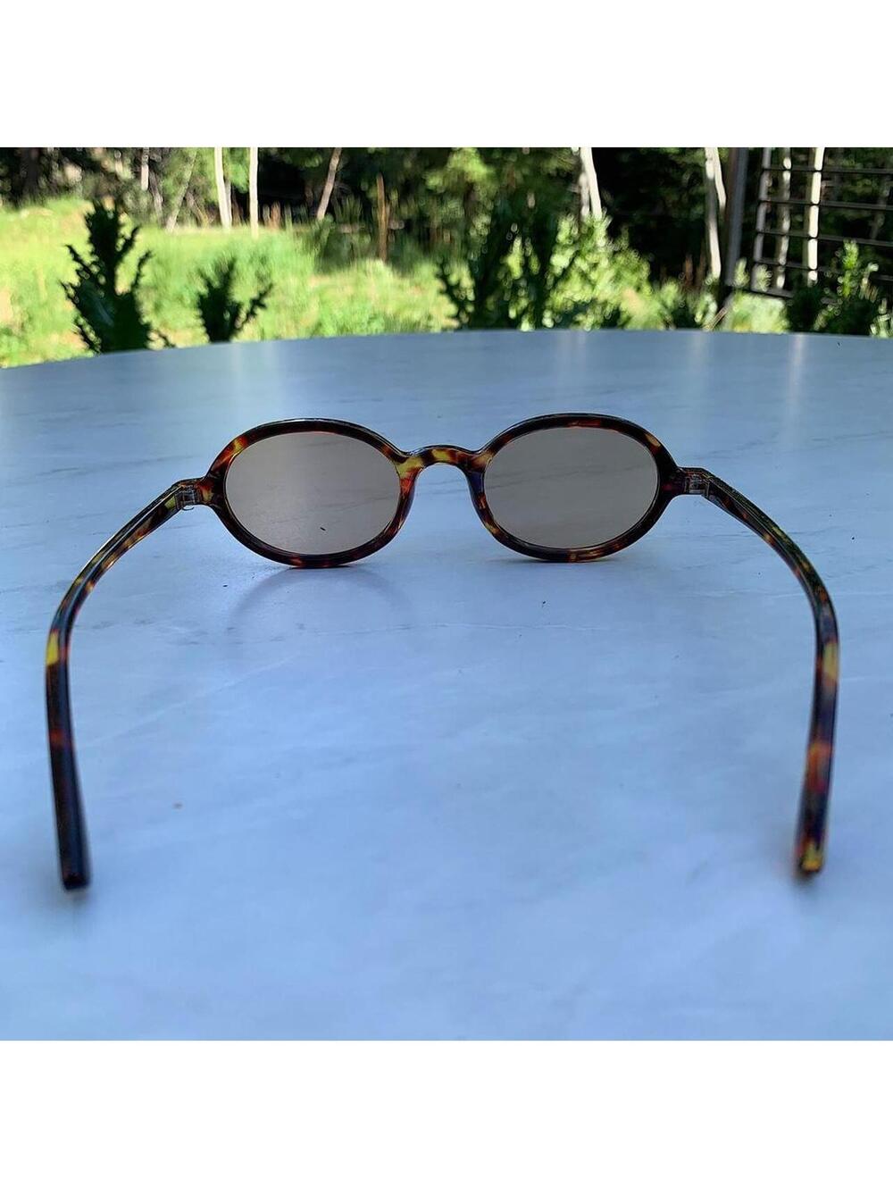 Vintage y2k style cheetah print oval sunglasses. Tinted oval Lenses. Very nice - Picture 3 of 7